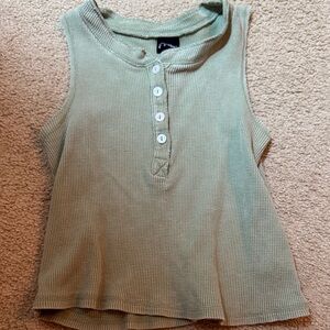 art class Sleeveless Henley Tank Top in Light Green